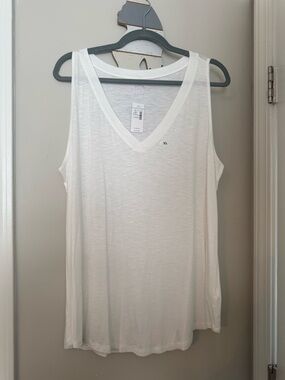 Maurices White V-Neck Sleeveless Tank